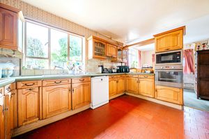 Kitchen- click for photo gallery